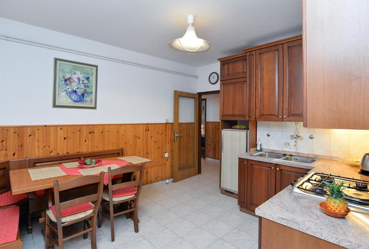 Apartments Irena 531 Пула Екстериор снимка