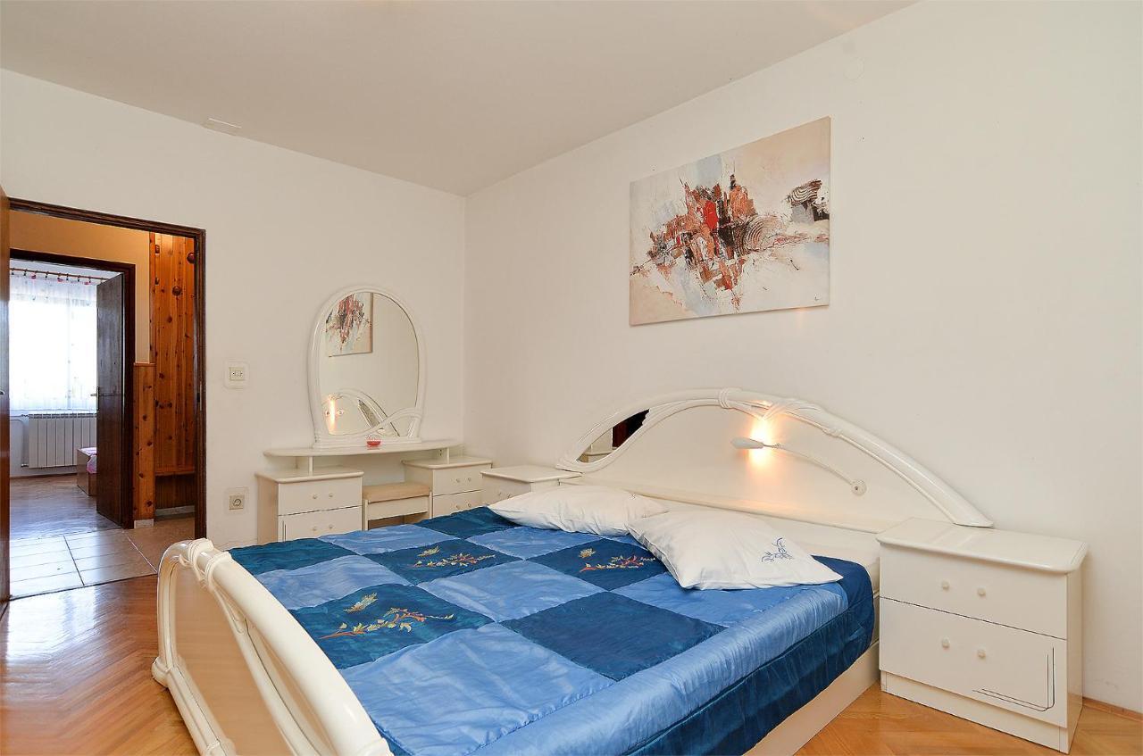Apartments Irena 531 Пула Екстериор снимка