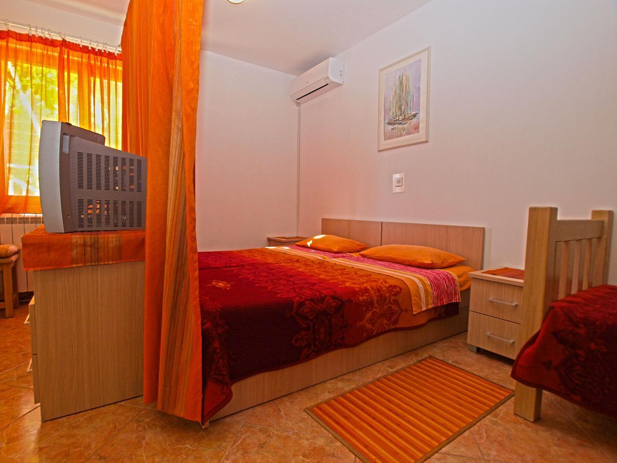 Apartments Irena 531 Пула Екстериор снимка