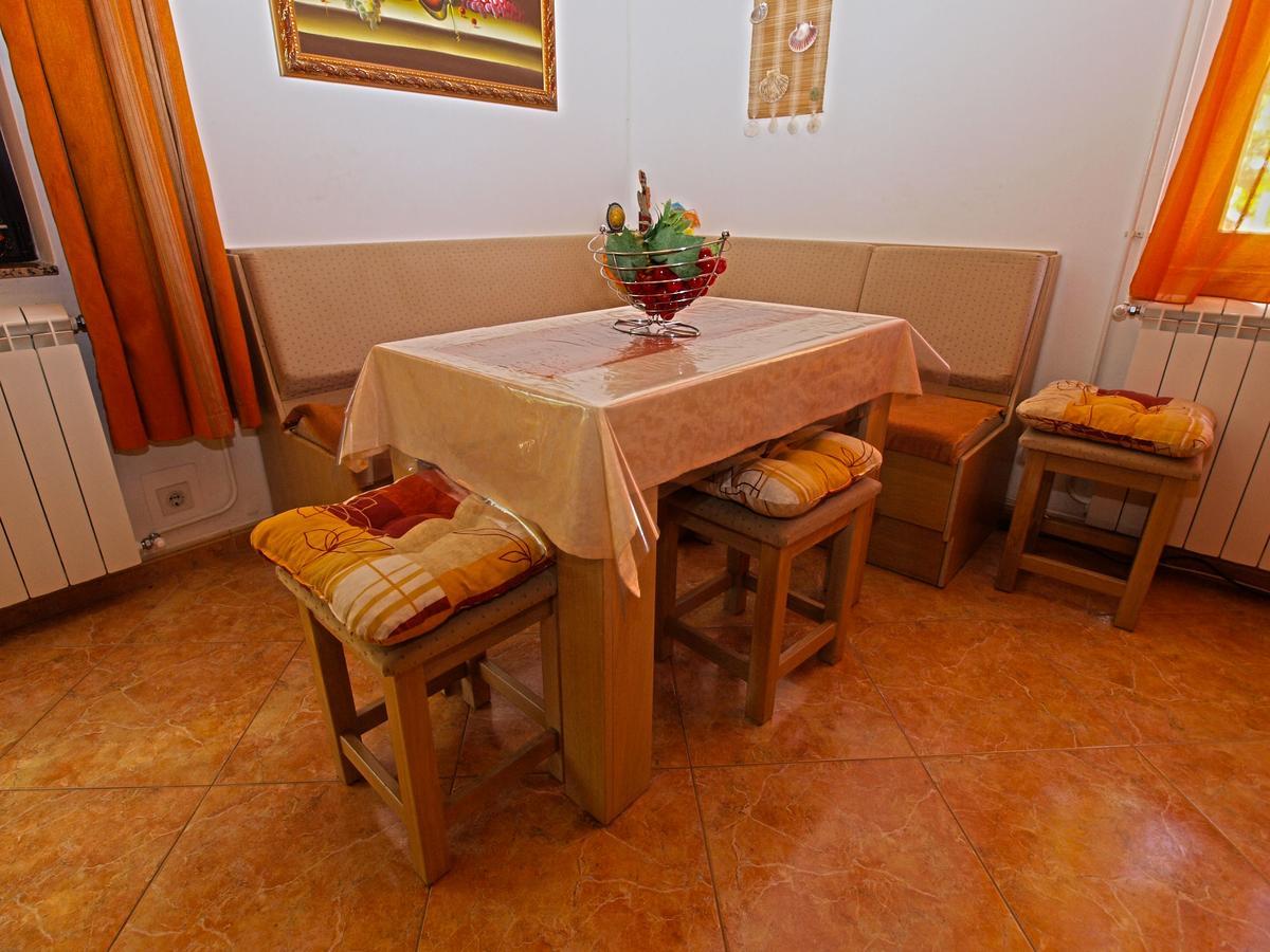 Apartments Irena 531 Пула Екстериор снимка