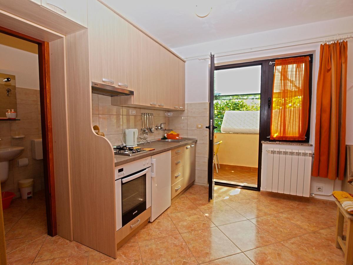 Apartments Irena 531 Пула Екстериор снимка